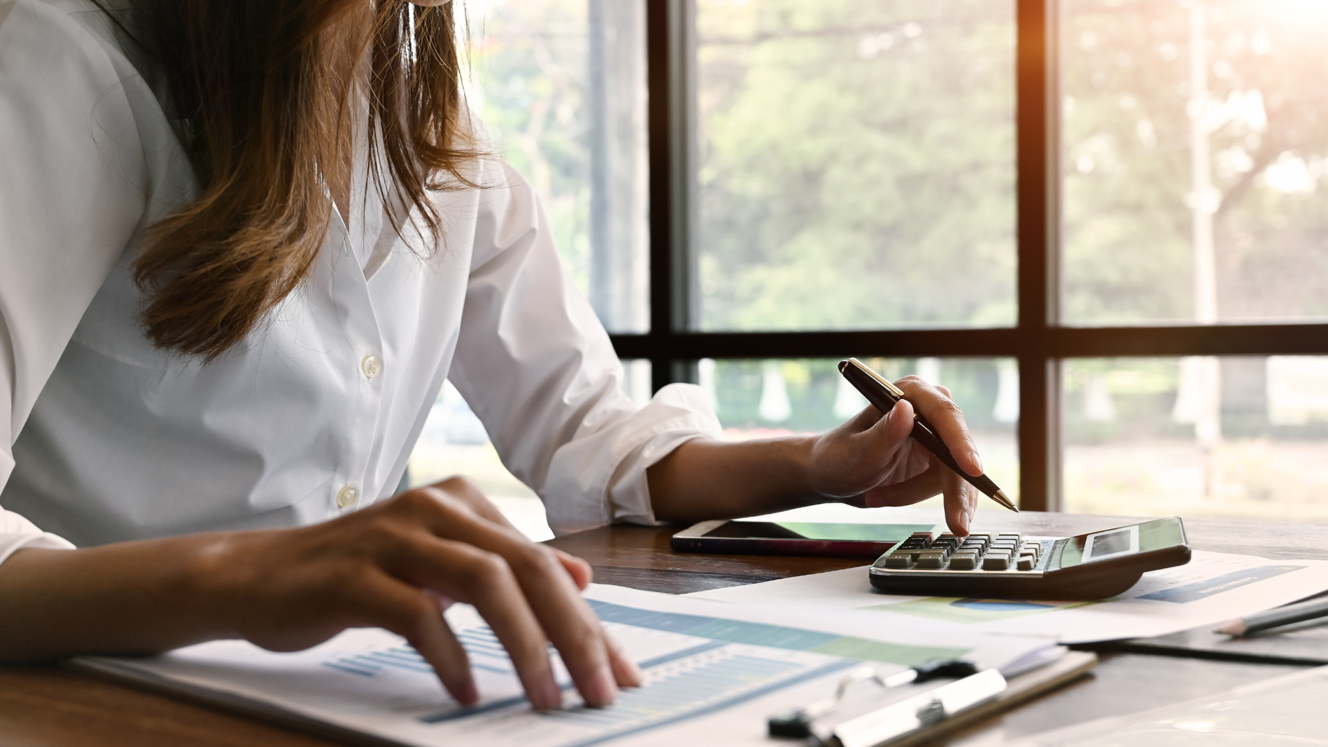 Visual representation of seller financing benefits, symbolizing advantageous business sales.